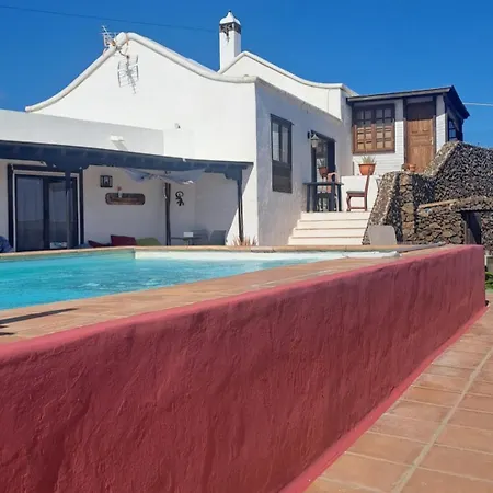 Tipica Lanzarote House Only Adults 住宿加早餐酒店 *