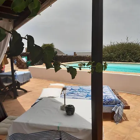 Дом отдыха Casa Compartida,suite Bano Privado (adults Only) Тиас