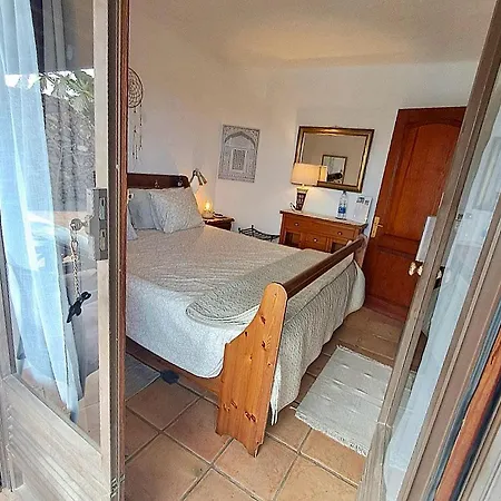 Tipica Lanzarote House Only Adults Bed & Breakfast *